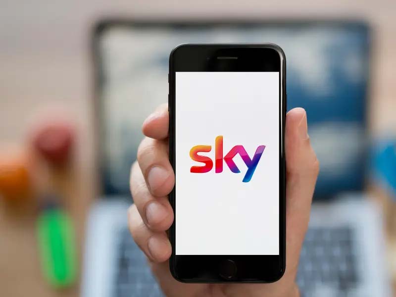 what network does sky mobile use
