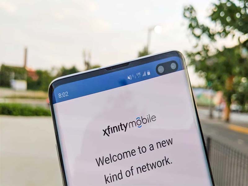 what network does xfinity mobile use